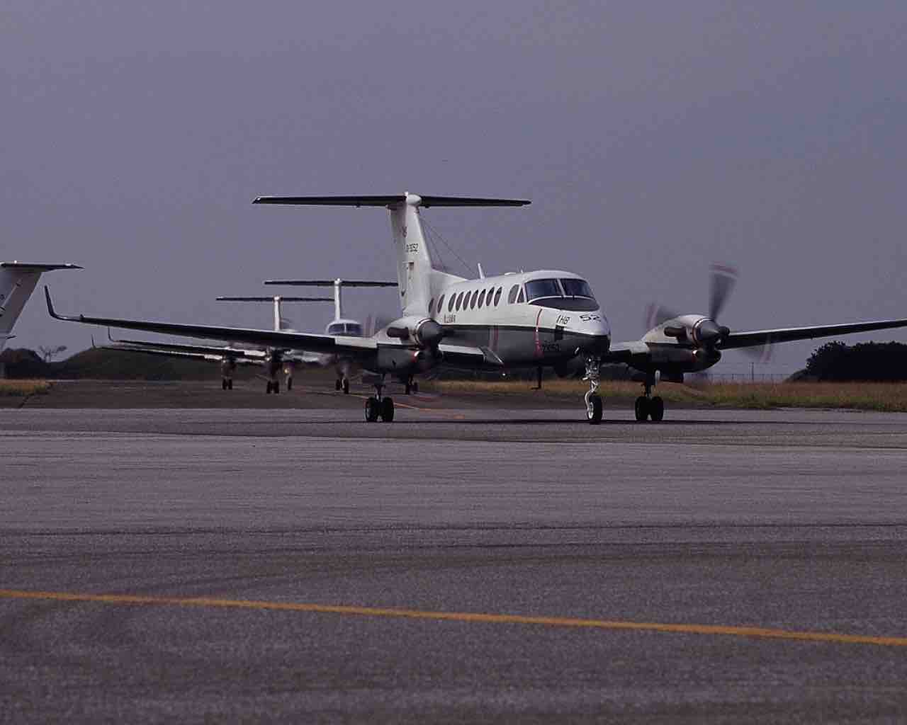 LR-2 liaison plane