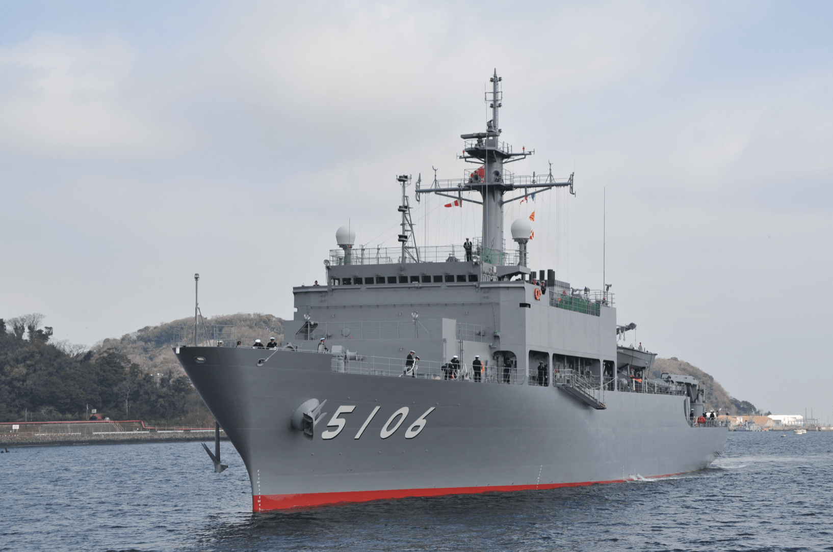 Japanese oceanographic research ship